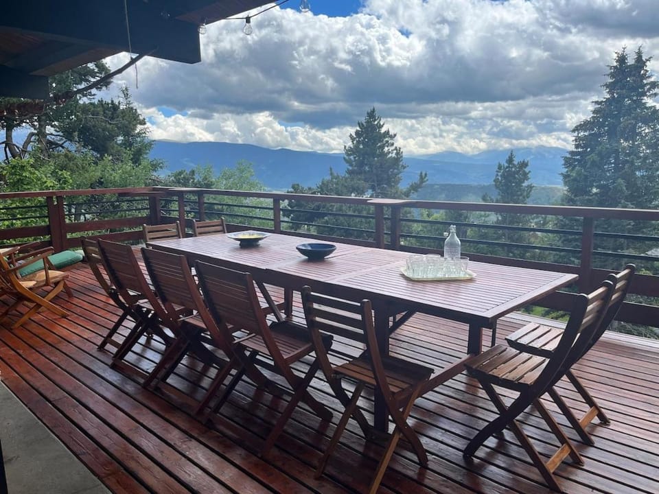 Grand appartement vue Montagne plein sud grand garage sur demande Apartment in Font Romeu