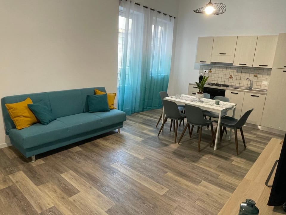 Kitchen or kitchenette, Living room, stove