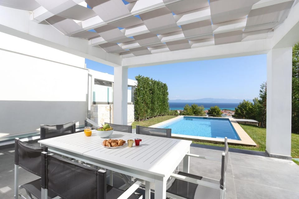 Villa Paradisio - Pool, Sea View, 4bdrms,BBQ Villa in Halkidiki