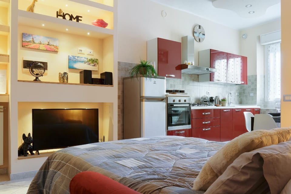 Bed, Living room
