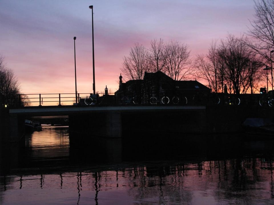 Houseboat on the Nieuwe Keizersgracht Docked boat in Amsterdam