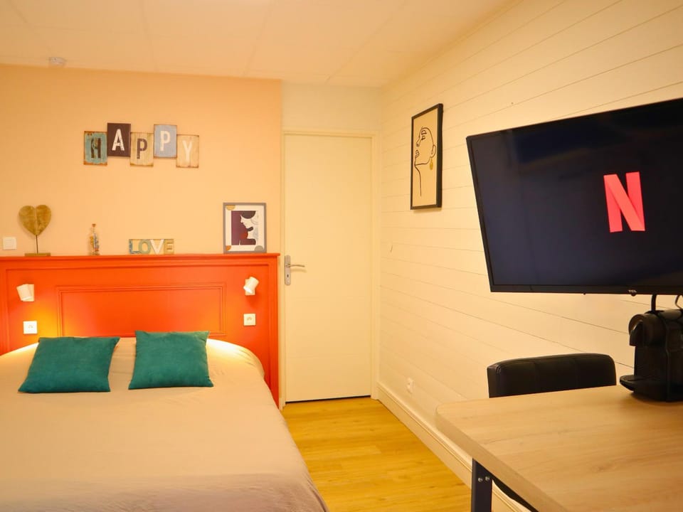 Bed, TV and multimedia