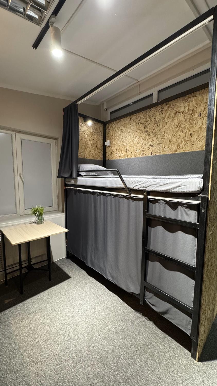 Bed, Photo of the whole room, Bedroom, bunk bed