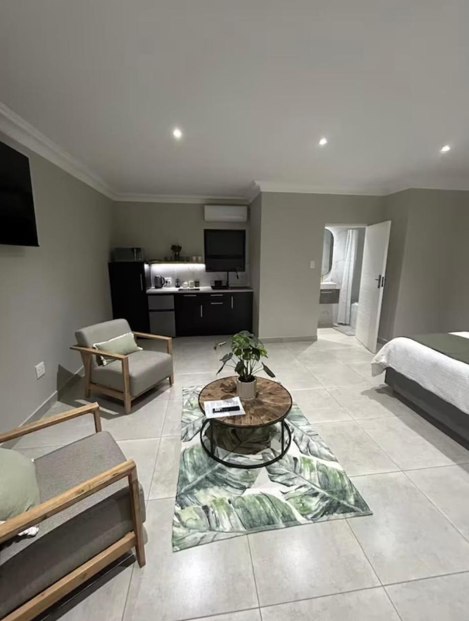 TV and multimedia, Kitchen or kitchenette