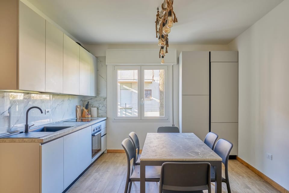 Kitchen or kitchenette, Dining area, dishwasher, oven, stove