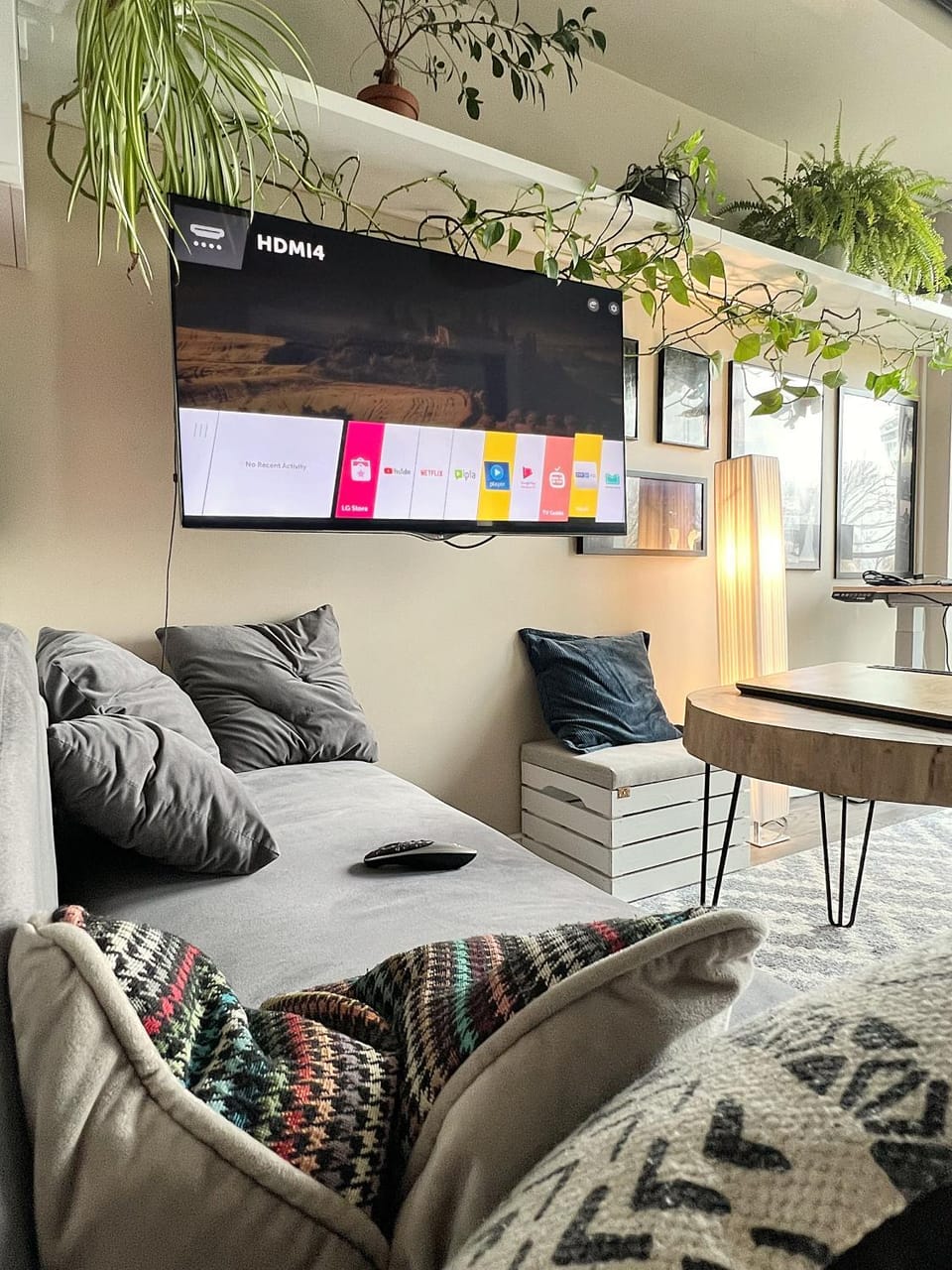 TV and multimedia, Living room, Seating area