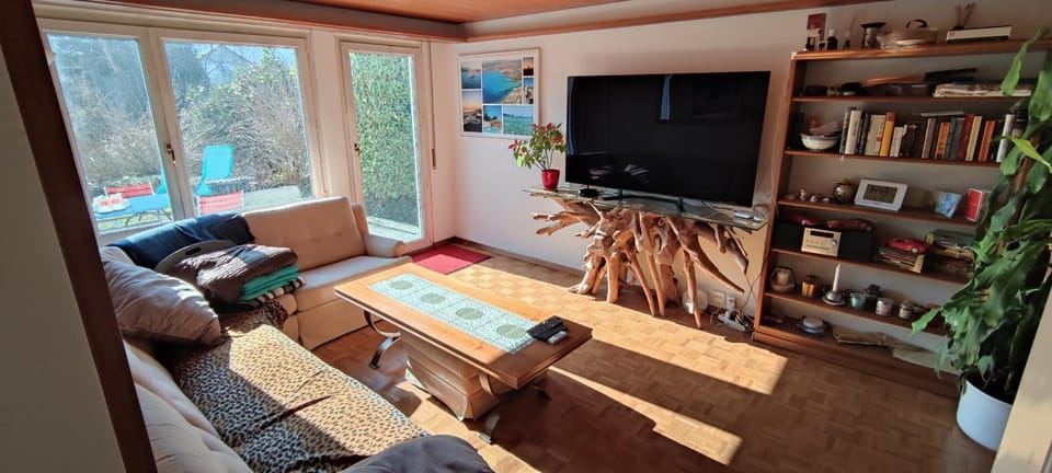 TV and multimedia, Living room, Seating area