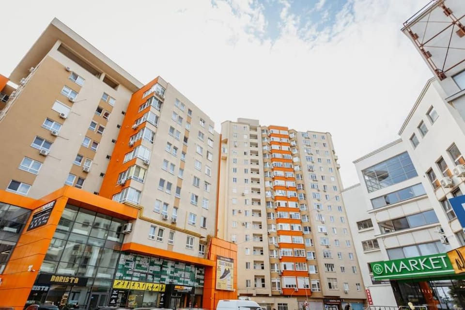 Уютная квартира в парке у озера Apartment in Chișinău