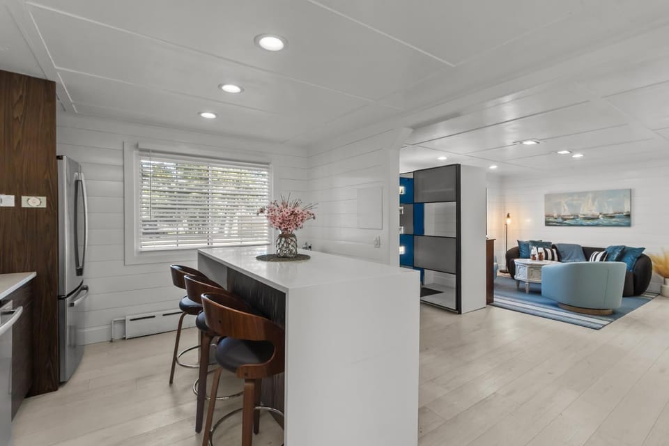 7-Guest American House Dwtn WB Steps to Beach Vacation rental in Williams Bay