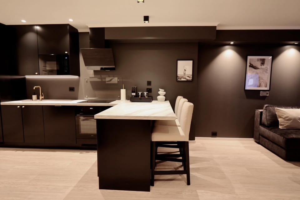 Coffee/tea facilities, Kitchen or kitchenette, Dining area