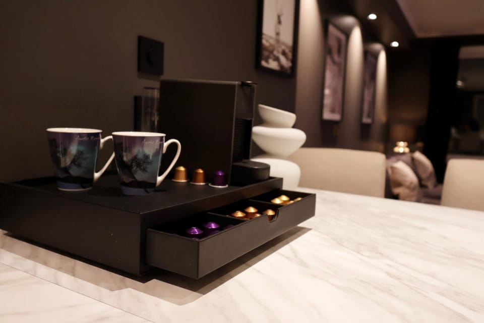 Coffee/tea facilities, Kitchen or kitchenette
