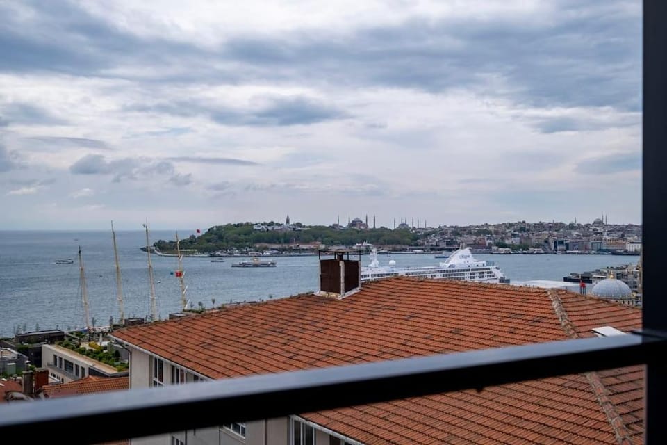 Day, Natural landscape, City view, Sea view