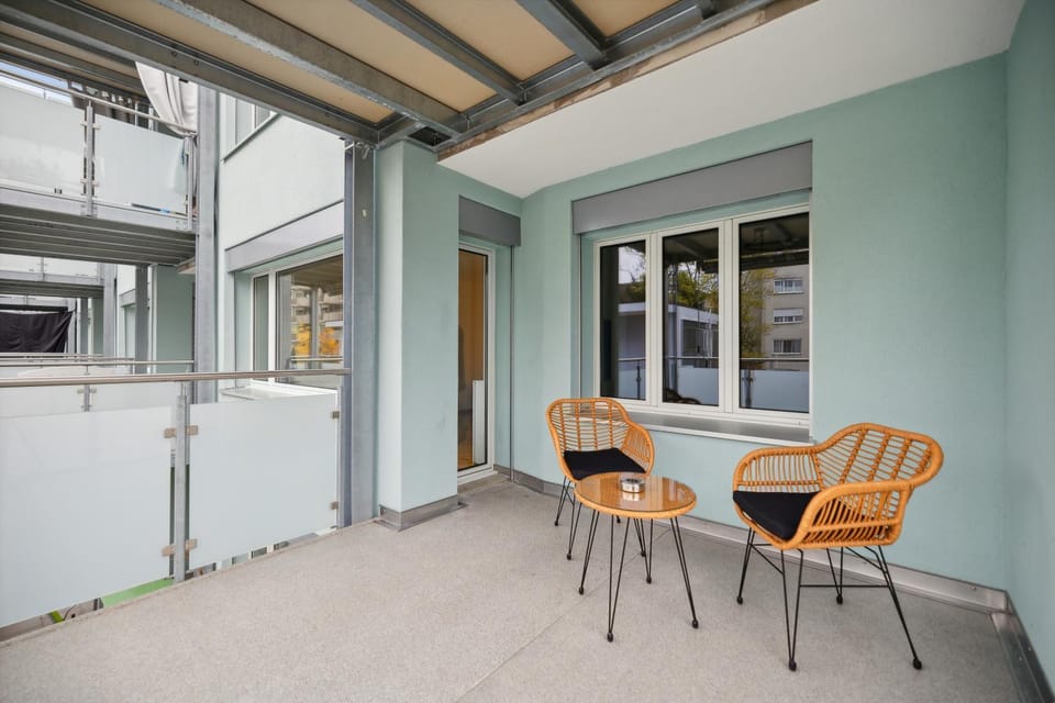 View (from property/room), Balcony/Terrace, Seating area