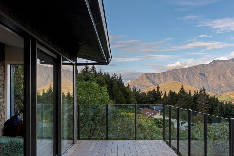 Rivendell Queenstown House in Queenstown