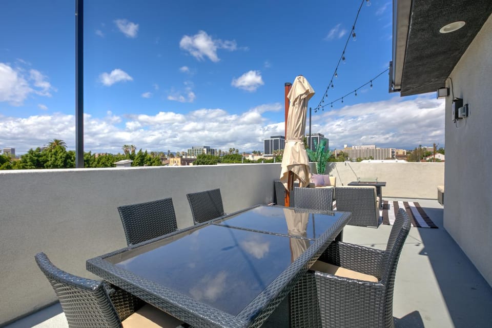 La Veranda View Hideaway House in Los Angeles