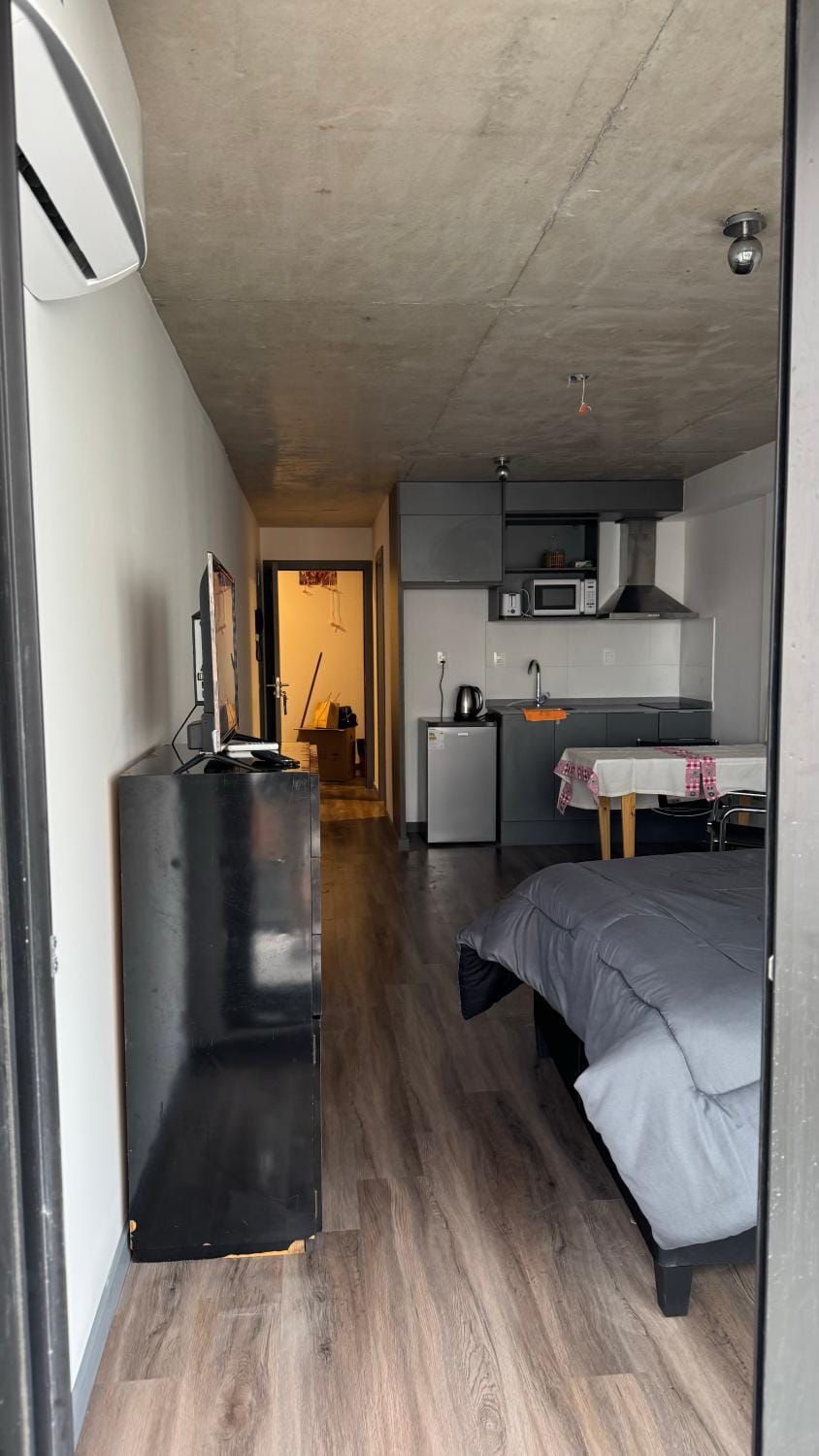 Living room, Photo of the whole room, Bedroom, pet friendly