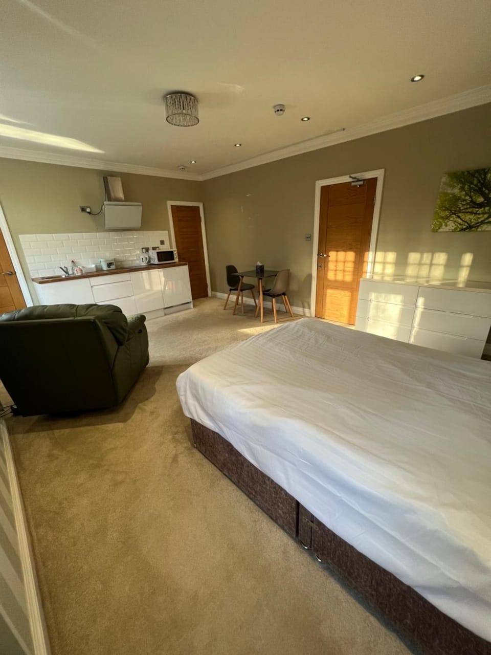 Golden Manor Studios Apartment in London Borough of Ealing