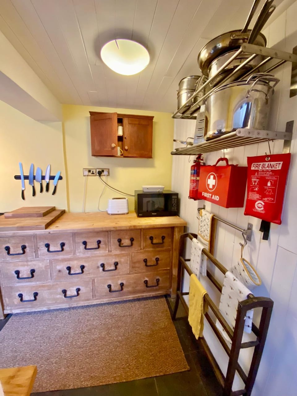Bumblebee Cottage Apartment in Solihull