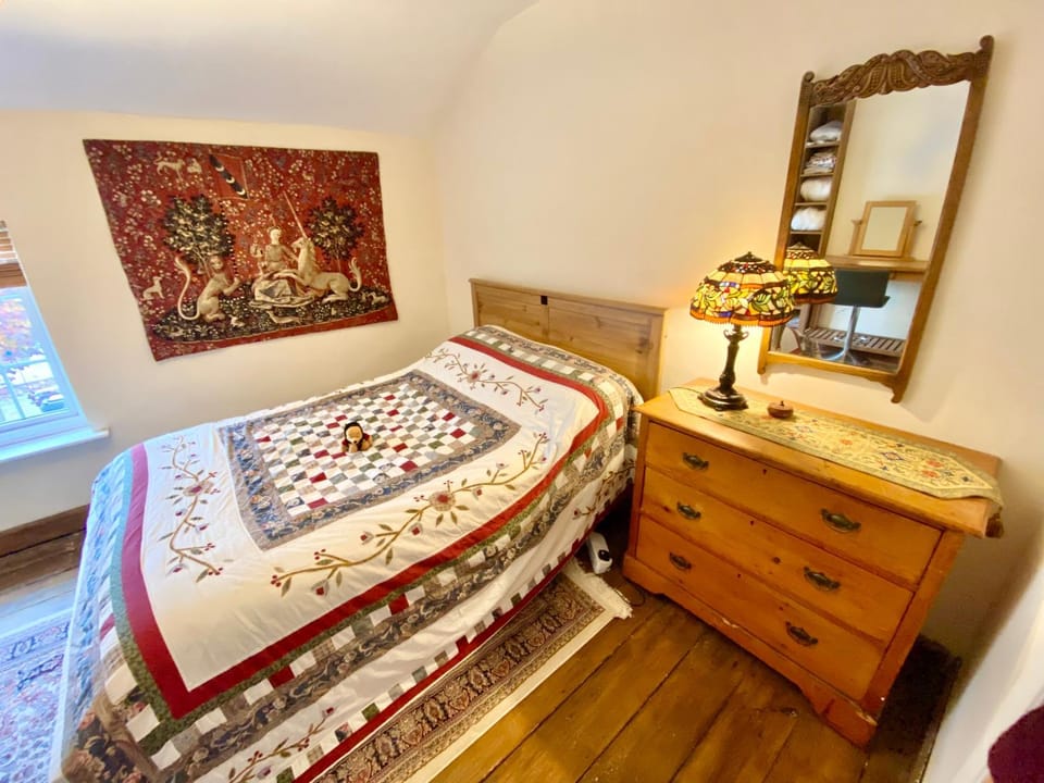 Bumblebee Cottage Apartment in Solihull