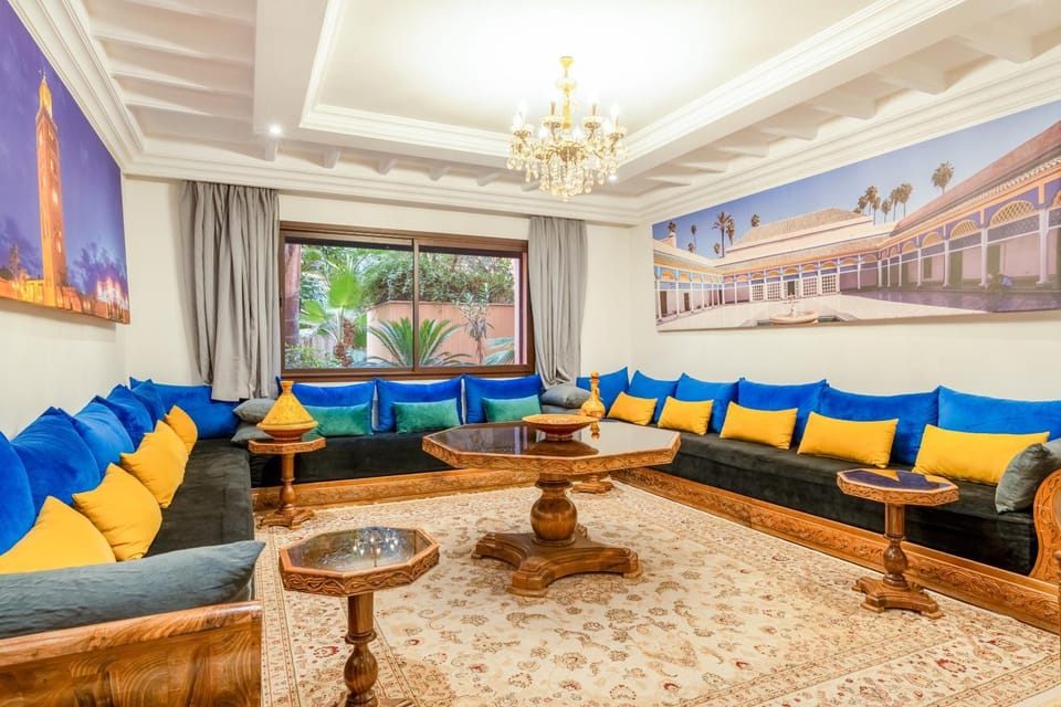 Lounge or bar, Seating area, Garden view