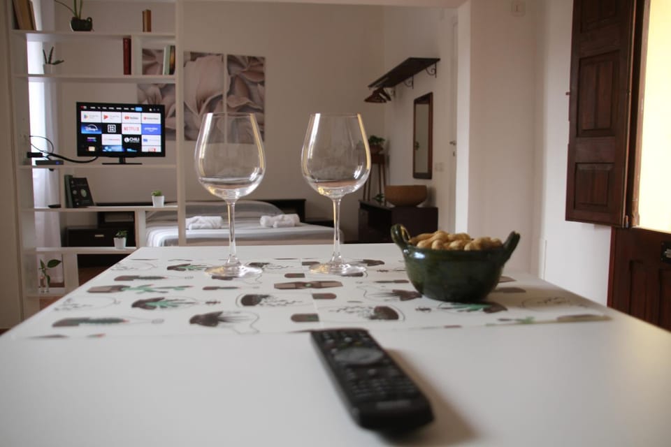 TV and multimedia, Dining area, Drinks