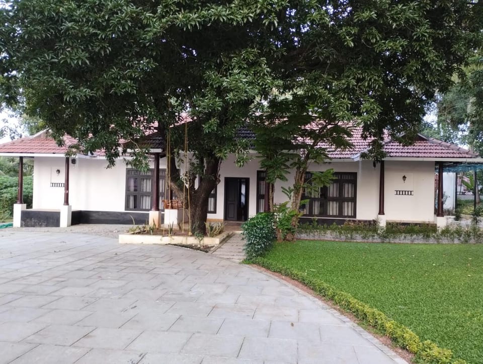 Property building, Garden, Garden view