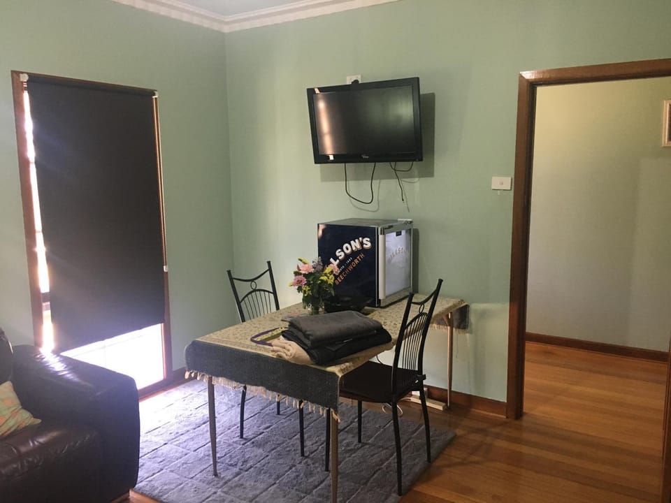 Lounge or bar, Evening entertainment, Breakfast