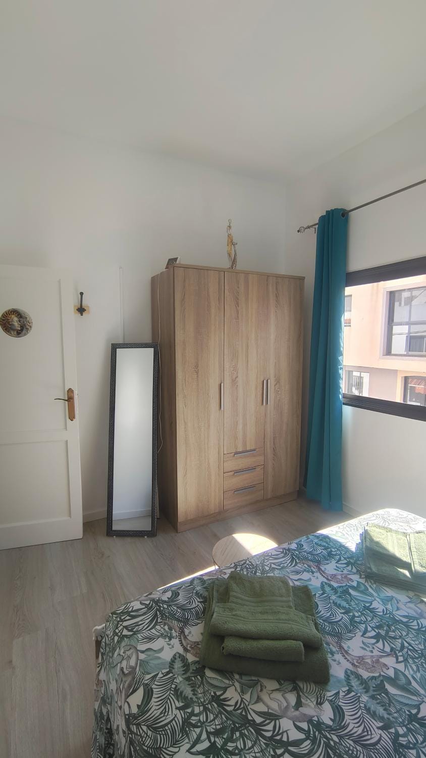Bed, Photo of the whole room, Bedroom, wardrobe