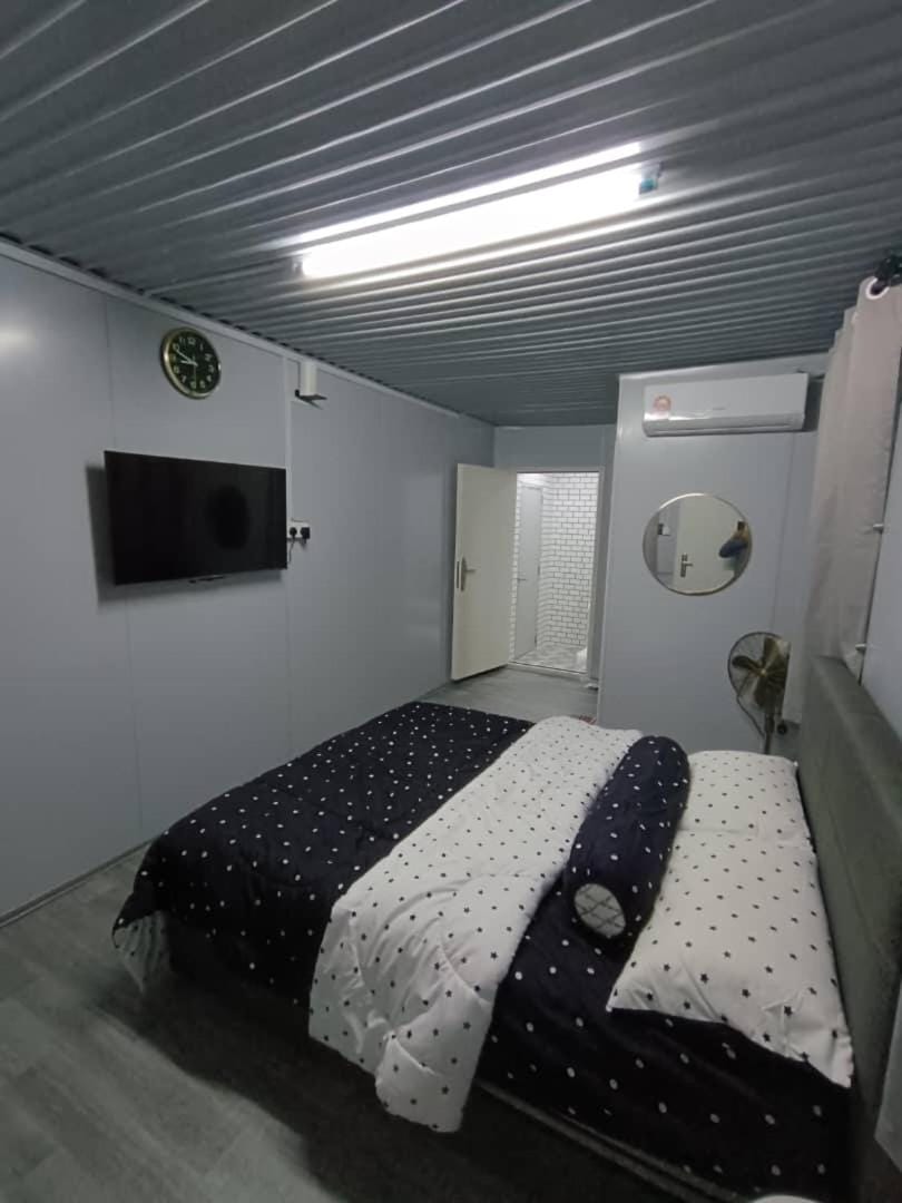 Bed, TV and multimedia, Photo of the whole room, Bedroom, air conditioner