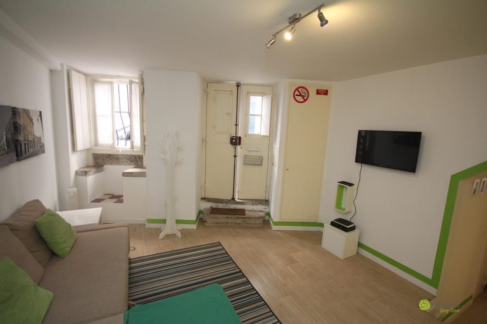 Communal lounge/ TV room, Living room
