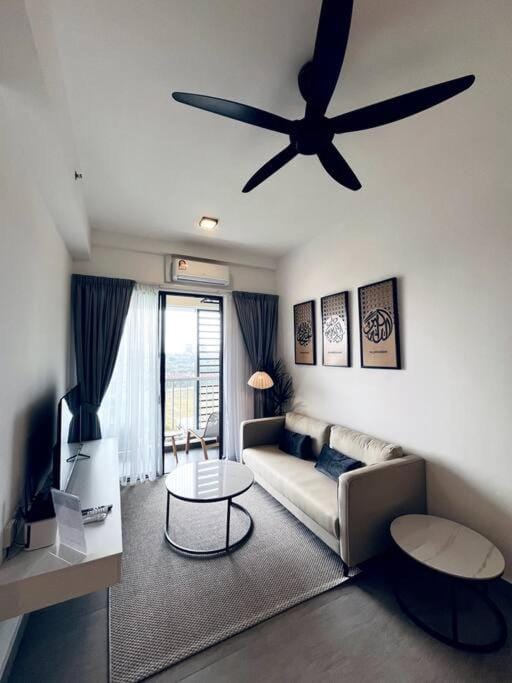 Communal lounge/ TV room, Living room, Photo of the whole room, Seating area
