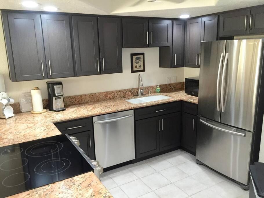 Lake and London Bridge View - Penthouse Suite House in Lake Havasu City
