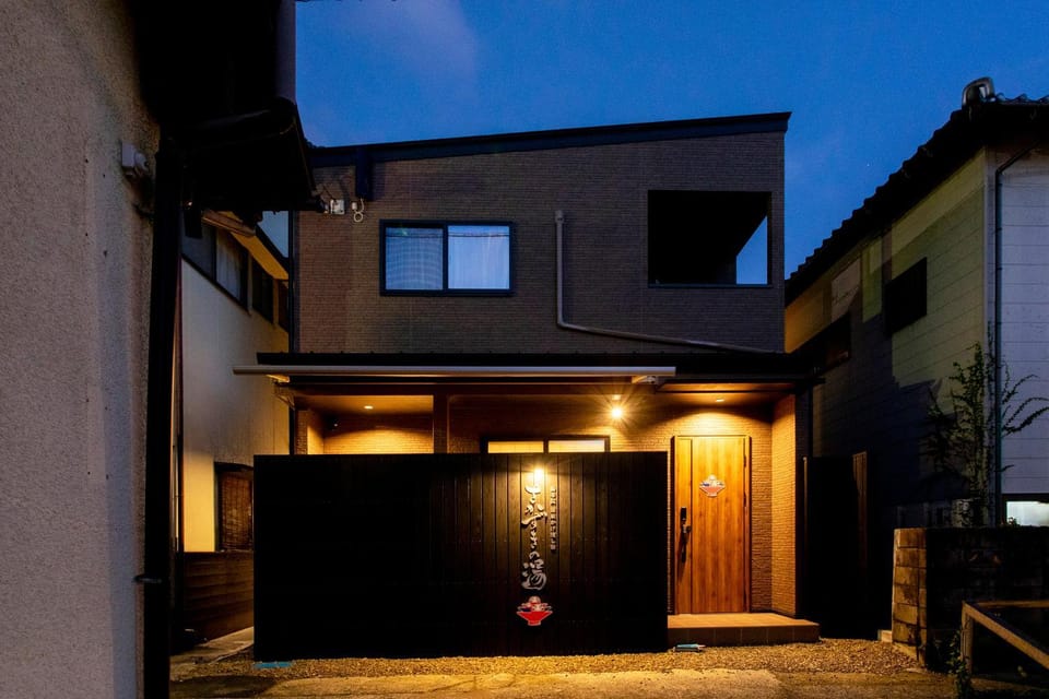 Property building, Night