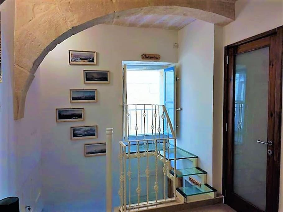 Tranquil Three Cities Stay Apartment in Malta
