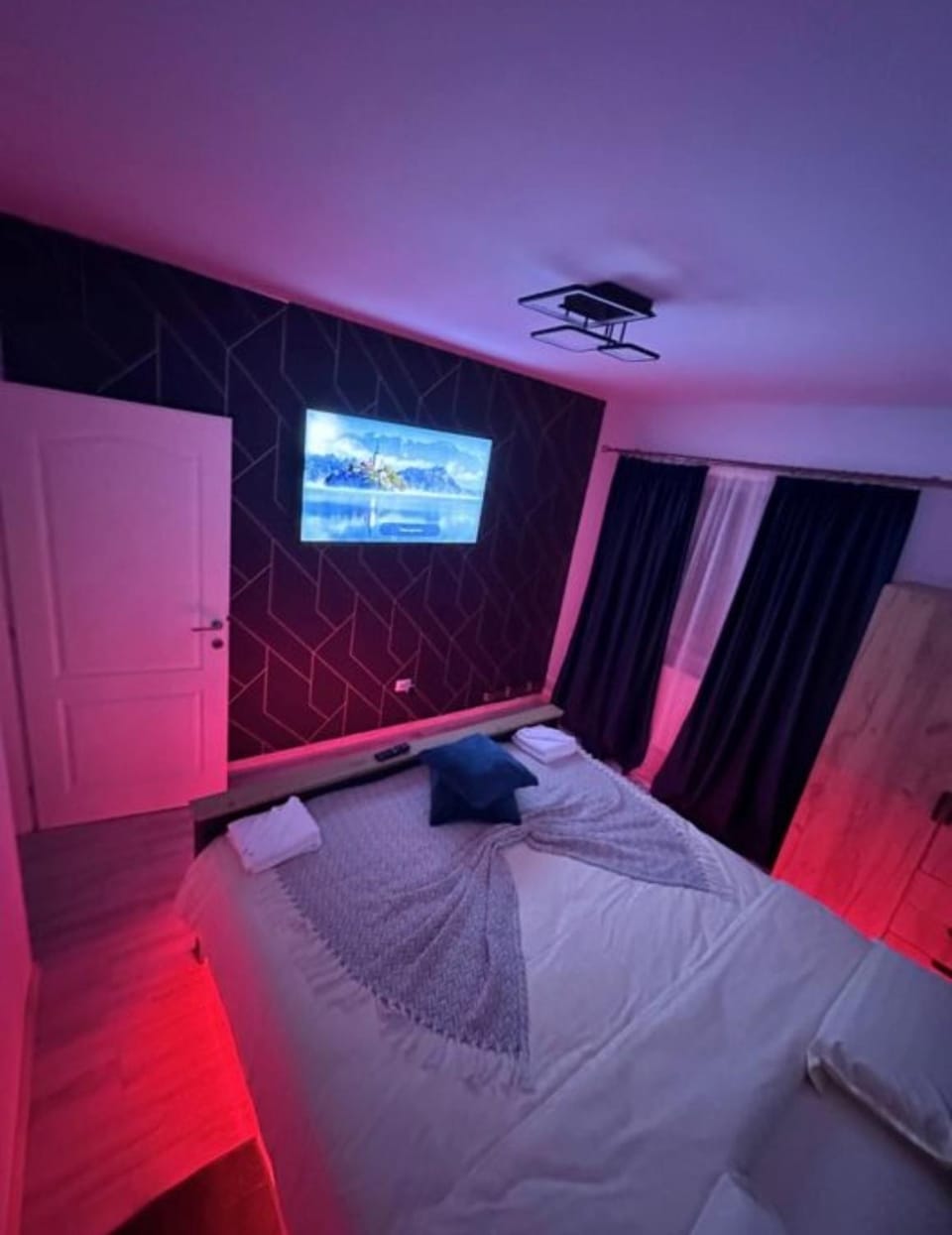 Bed, Bedroom