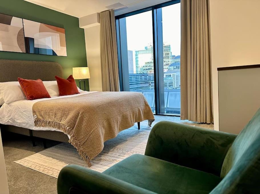 Stunning City Centre Duplex with Free Parking Apartment in Manchester