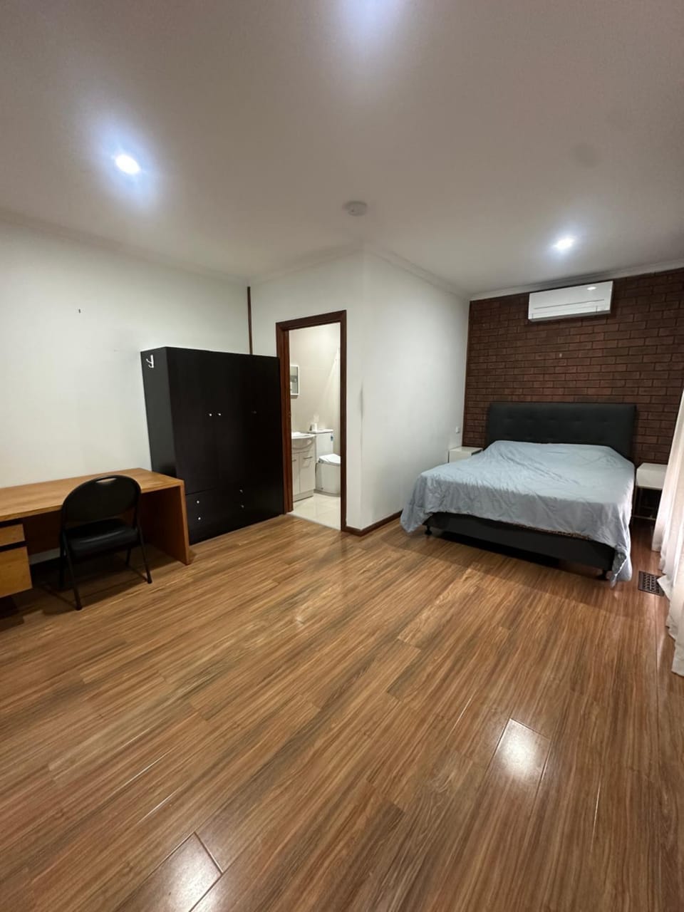Guest Room in Kealba Vacation rental in Melbourne