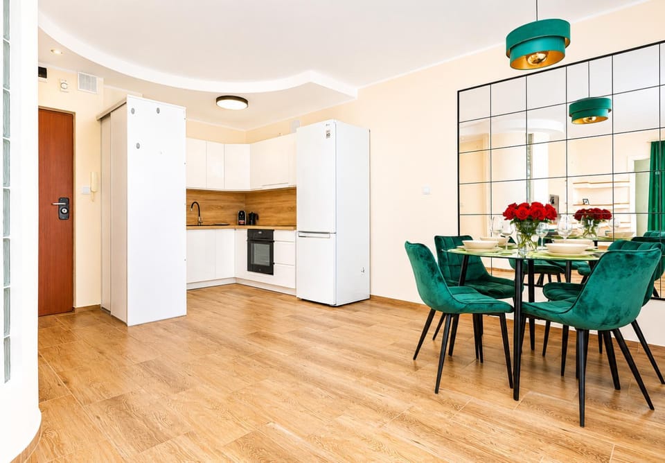 Kitchen or kitchenette, Living room, Dining area, dishwasher, oven, stove, kitchen