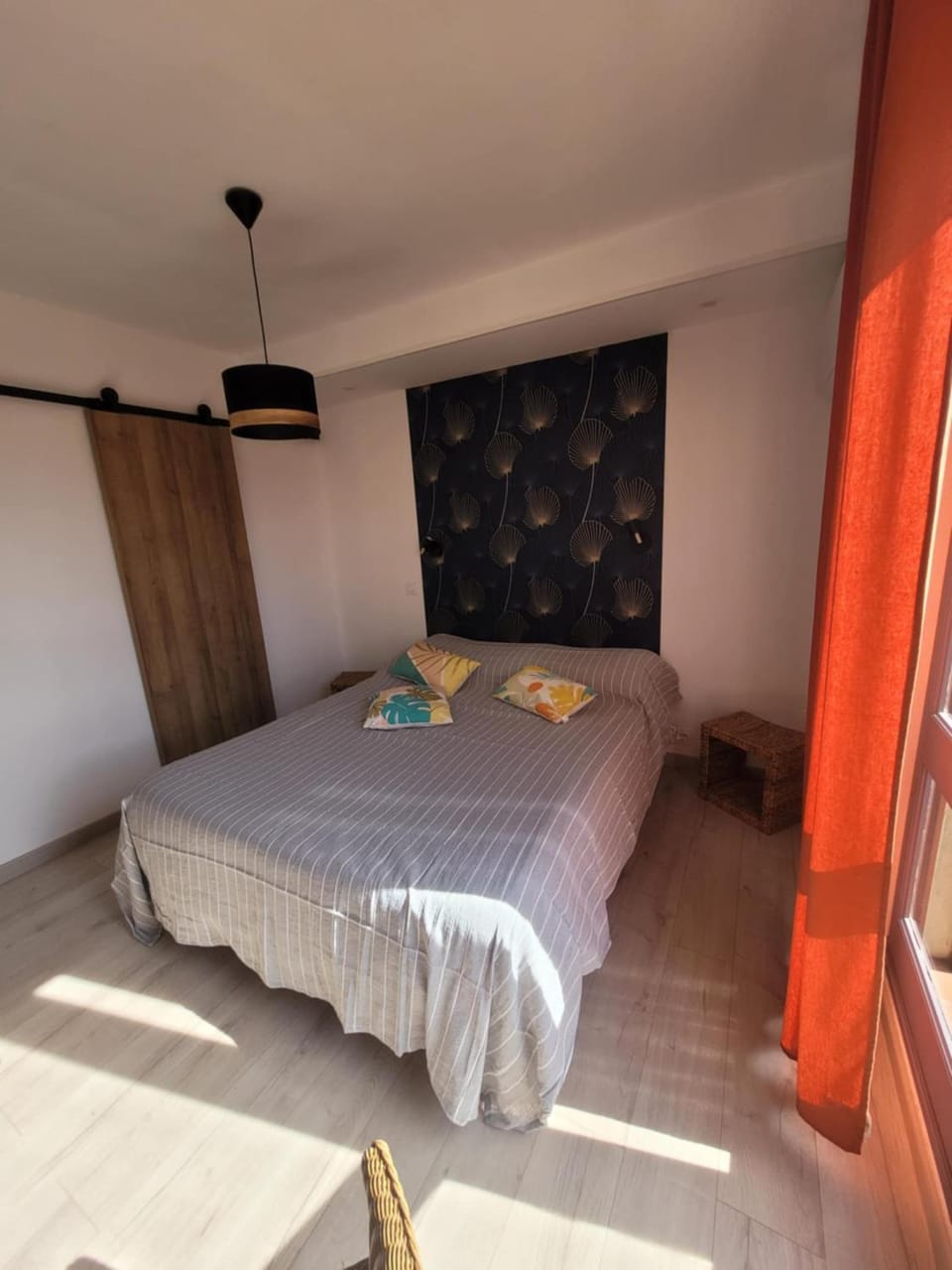 Bedroom, air conditioner