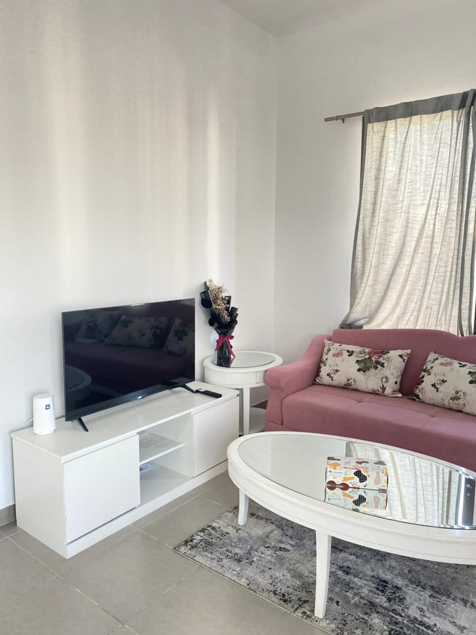 Lovely calm 3BR Apt Easy Accessibility to central Dubai with huge balcony and pool view Town Square Apartment in Dubai