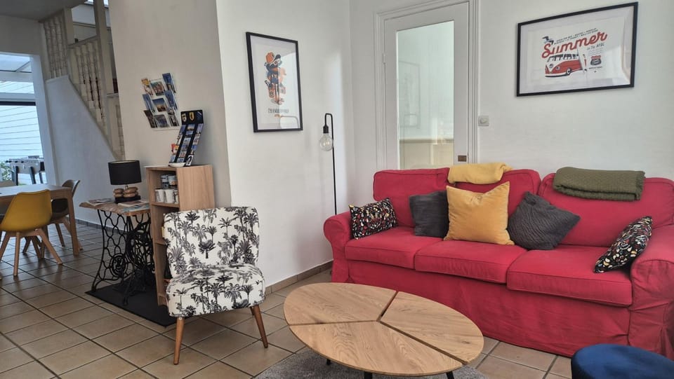 Communal lounge/ TV room