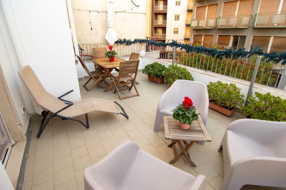 View (from property/room), Balcony/Terrace, Seating area