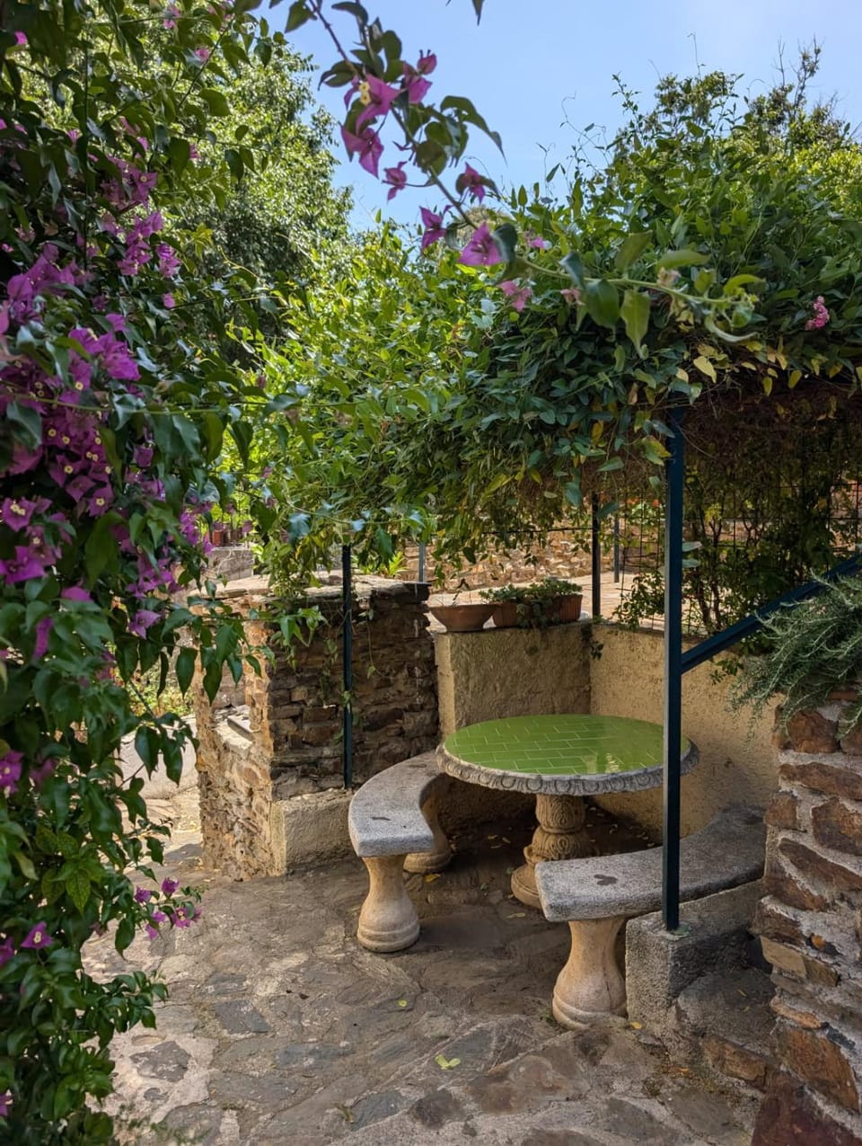Appartement ensoleillé avec jardin et barbecue Apartment in Alt Empordà