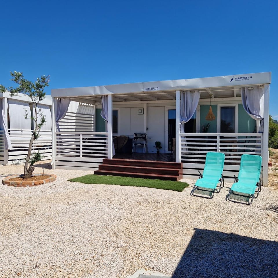 Mobile Homes Albatross House in Šibenik-Knin County, Croatia