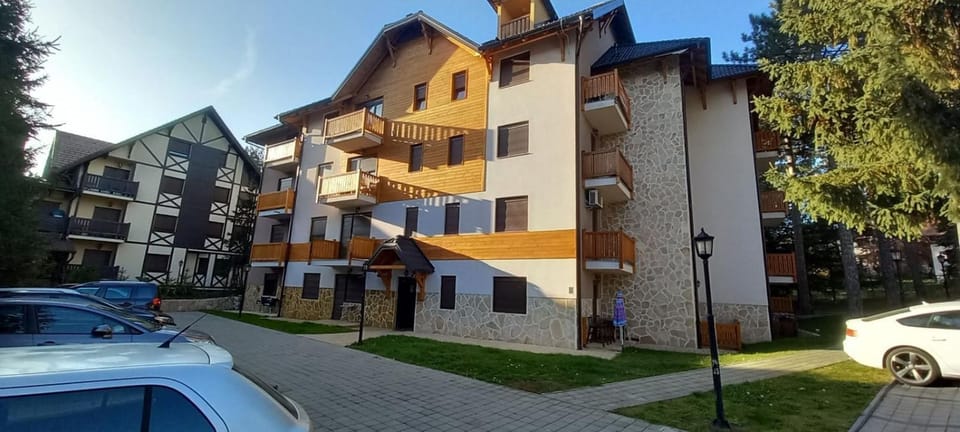 Street view, Parking