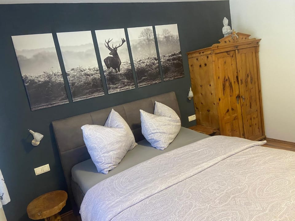 Bed, Photo of the whole room, Bedroom, wardrobe