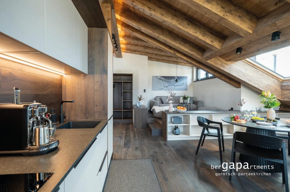 Coffee/tea facilities, Kitchen or kitchenette, Living room, Dining area, wardrobe