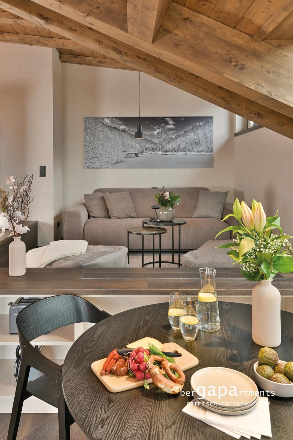 Living room, Seating area, Dining area