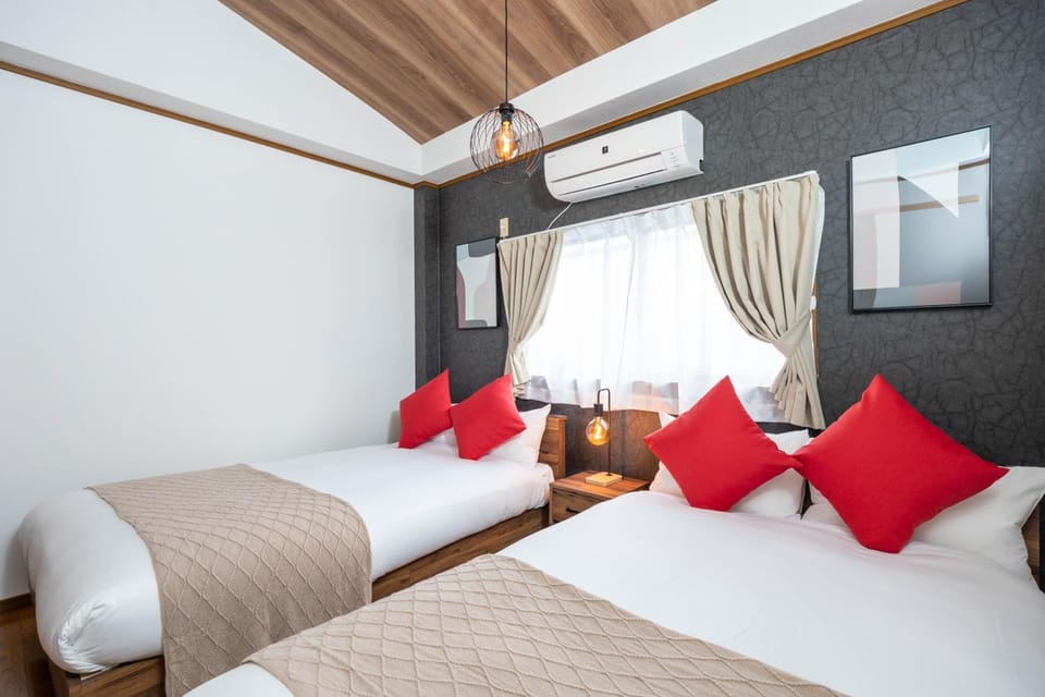 Bed, Bedroom, air conditioner