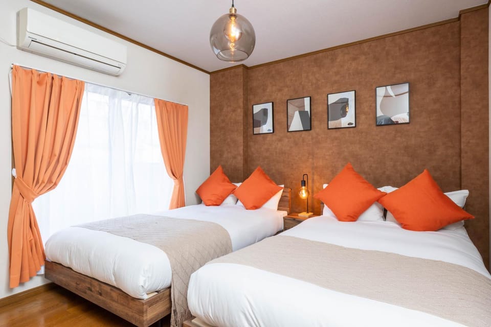 Bed, Bedroom, air conditioner